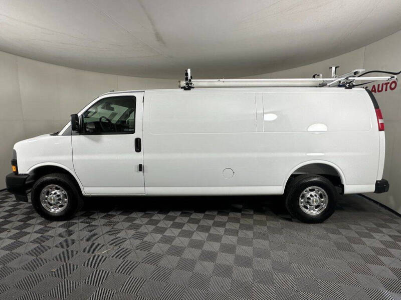 2025 Chevrolet Express 2500