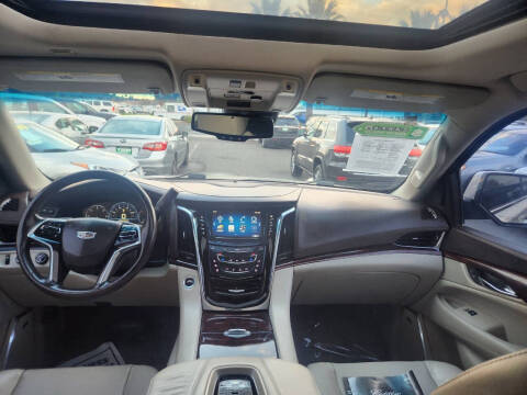 2015 Cadillac Escalade Luxury