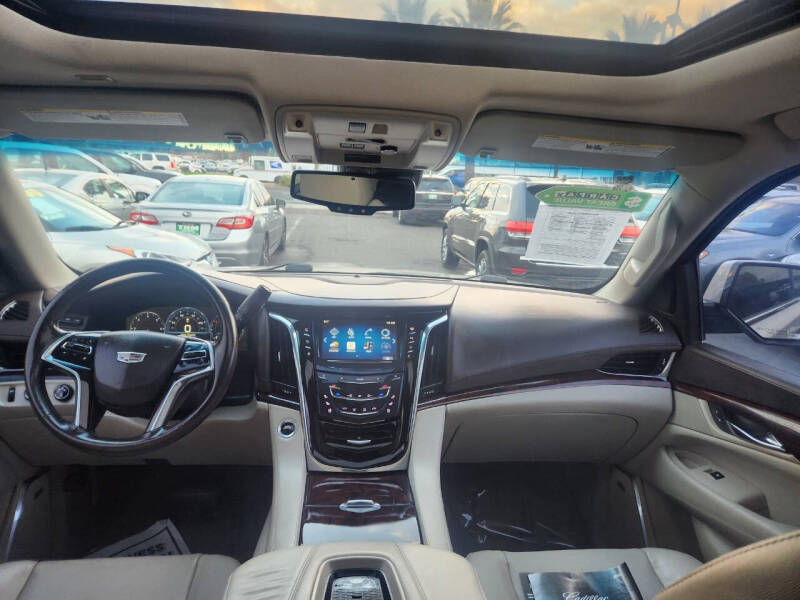 2015 Cadillac Escalade Luxury