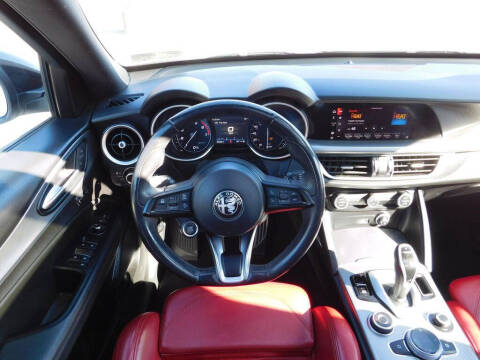 2022 Alfa Romeo Stelvio Veloce