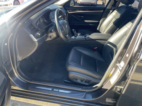 2015 BMW 5 Series 528i