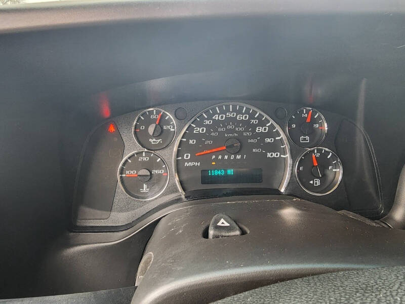 2023 Chevrolet Express 2500