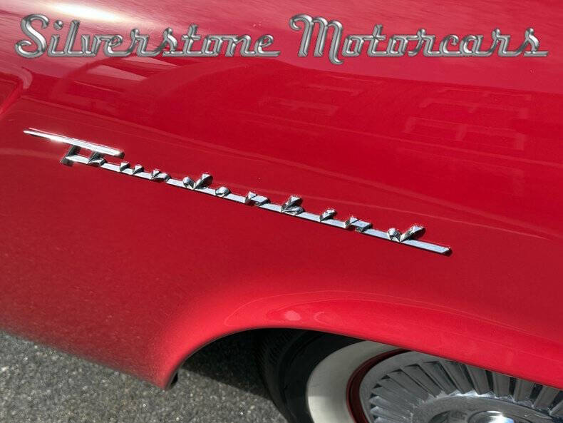 1957 Ford Thunderbird