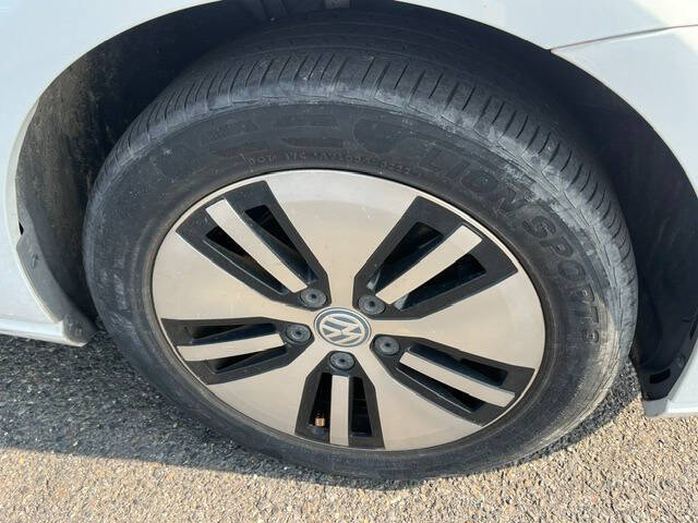 2016 Volkswagen e-Golf SE