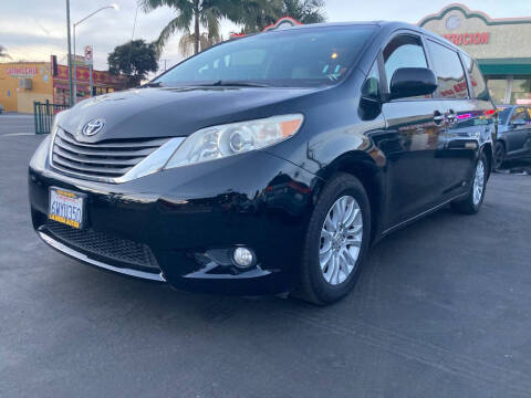 2012 Toyota Sienna for sale at La Mesa Auto Sales in Huntington Park CA