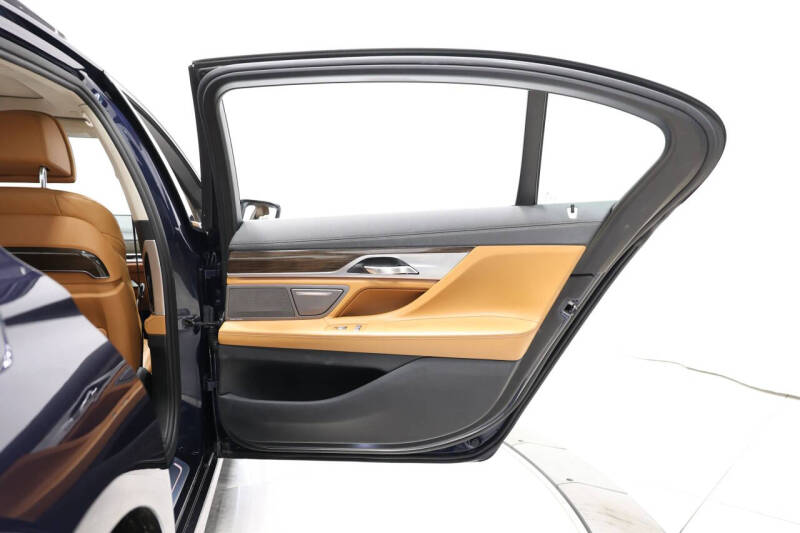 2016 BMW 7 Series 750i xDrive