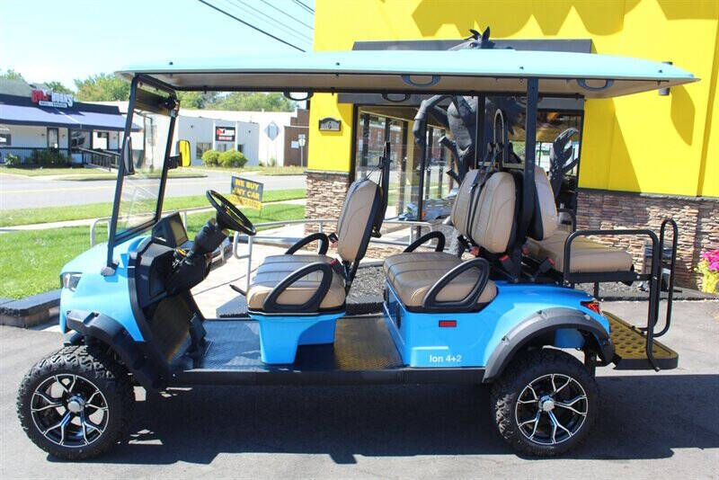 2024 AMC ION 4+2