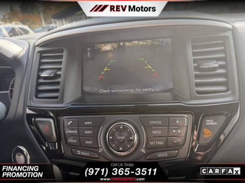 2020 Nissan Pathfinder SV