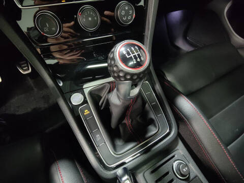 2019 Volkswagen Golf GTI S