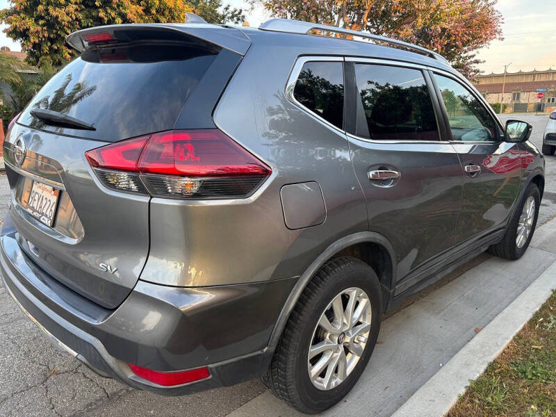 2018 Nissan Rogue SV