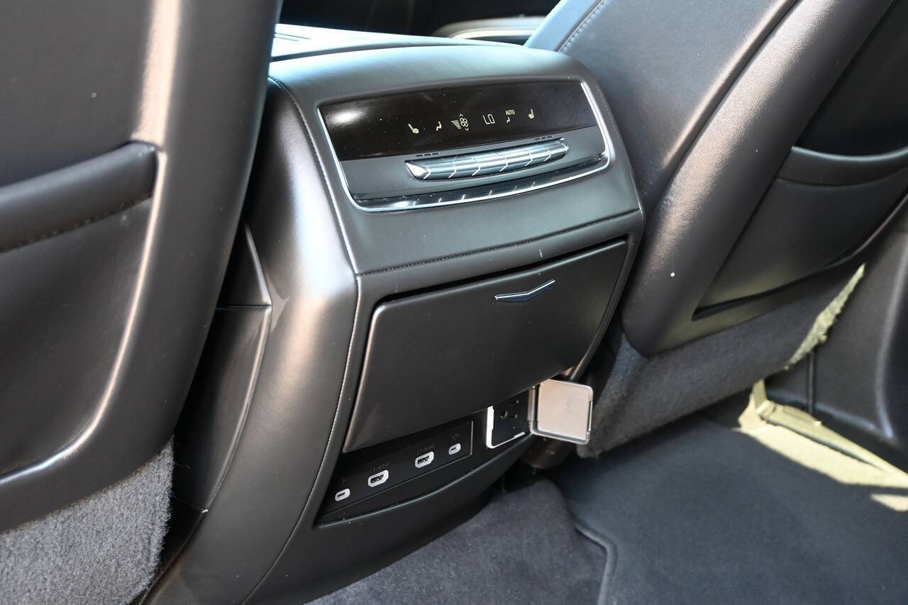 2022 Cadillac Escalade 41