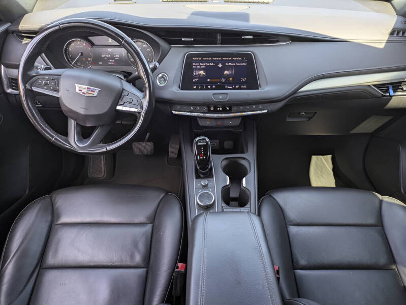 2021 Cadillac XT4 Premium Luxury
