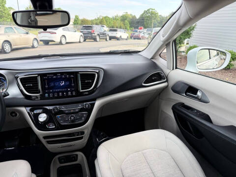 2018 Chrysler Pacifica Hybrid Touring Plus