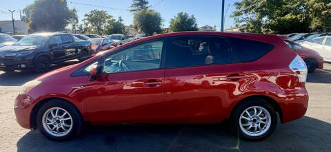 2012 Toyota Prius v Three