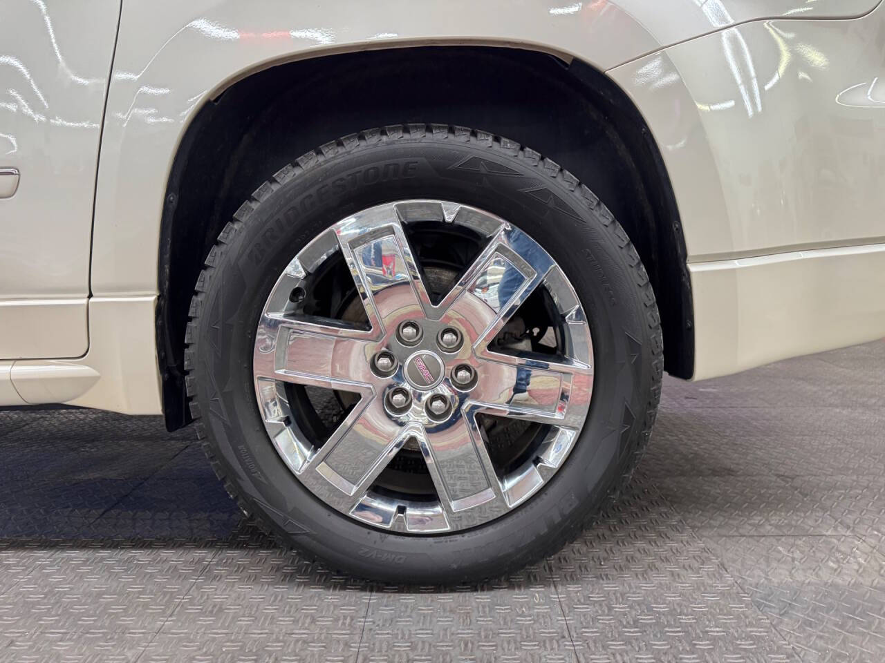 2014 GMC Acadia 19