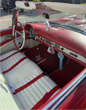 1957 Ford Thunderbird