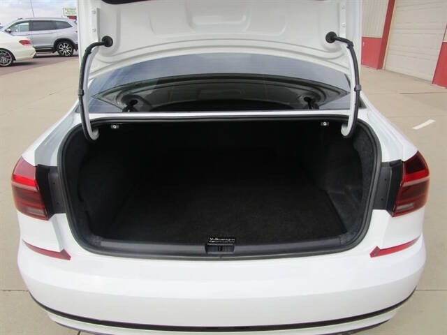 2018 Volkswagen Passat V6 GT