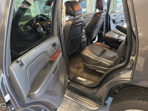 2011 Cadillac Escalade Luxury