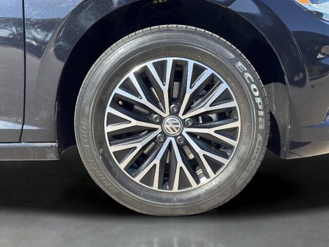 2021 Volkswagen Jetta R-Line