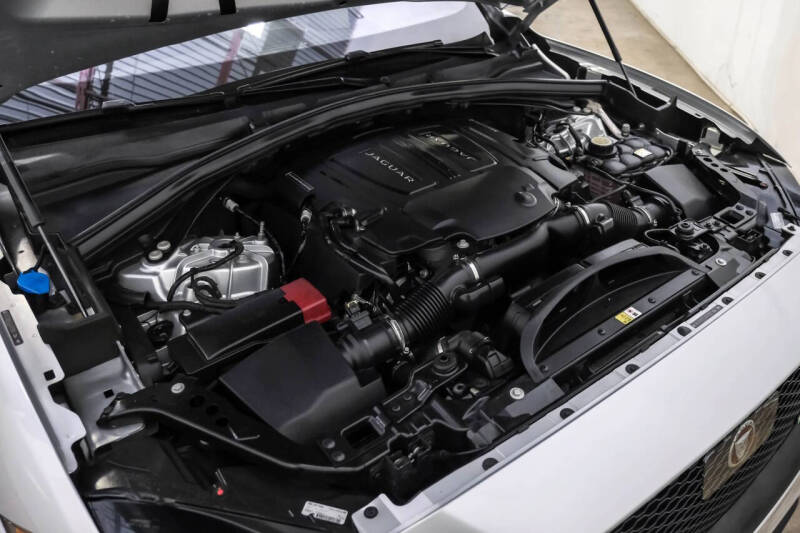 2018 Jaguar F-PACE S