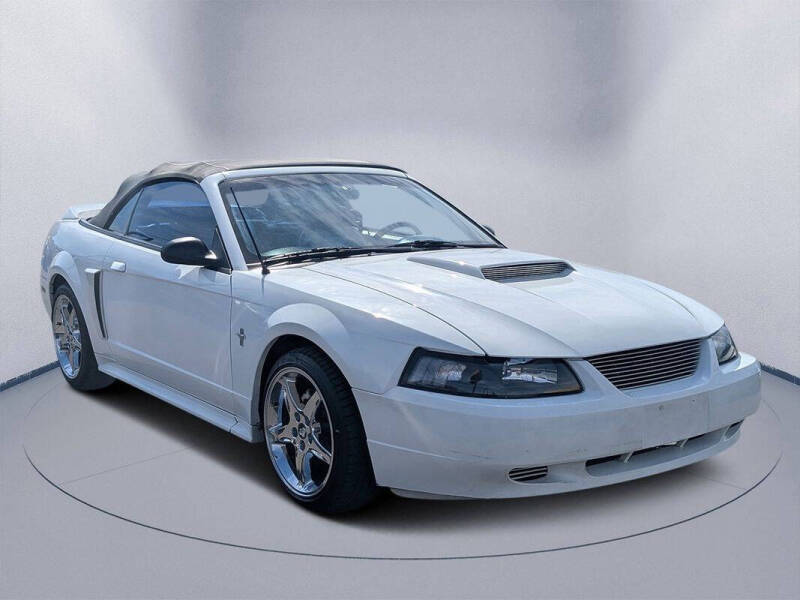 2000 Ford Mustang