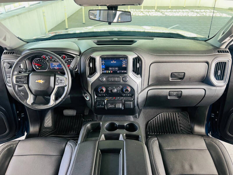 2019 Chevrolet Silverado 1500 LT photo 16