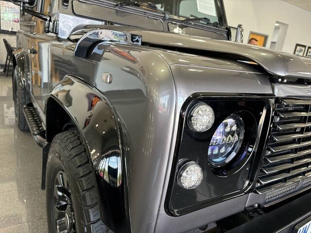 1998 Land Rover Defender 24