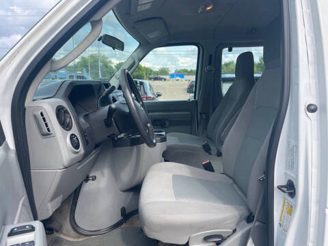 2014 Ford E-Series E-350 SD XLT