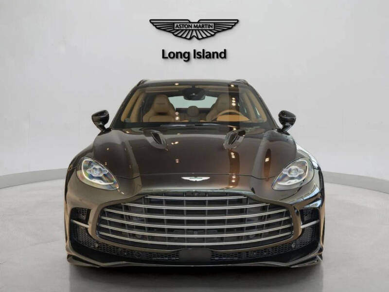 2024 Aston Martin DBX