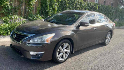 2015 Nissan Altima for sale at Friends Auto Sales in Denver CO