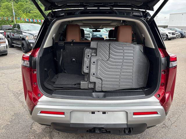 2025 Nissan Pathfinder Platinum