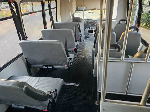 2014 Ford E-Series E-450 SD