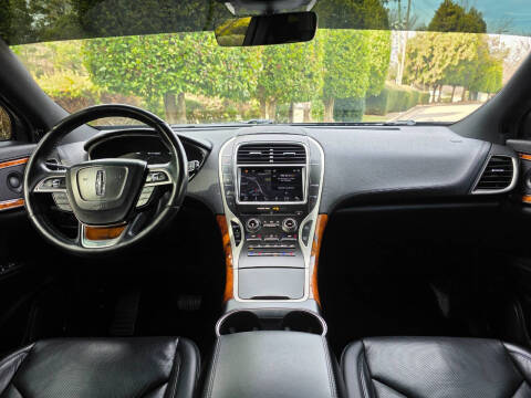 2019 Lincoln Nautilus Reserve