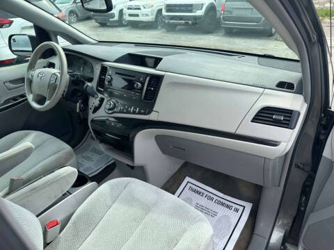 2014 Toyota Sienna