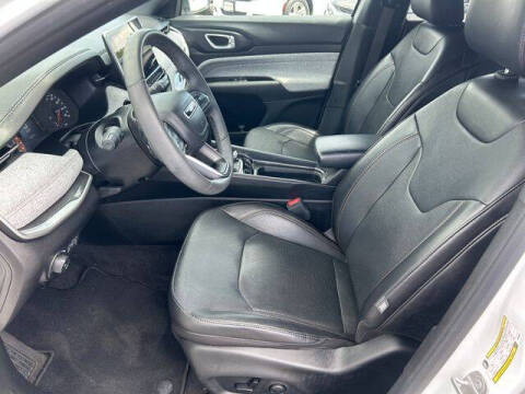 2023 Jeep Compass Latitude Lux