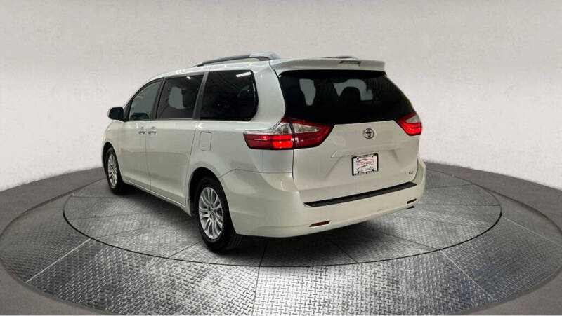 2017 Toyota Sienna