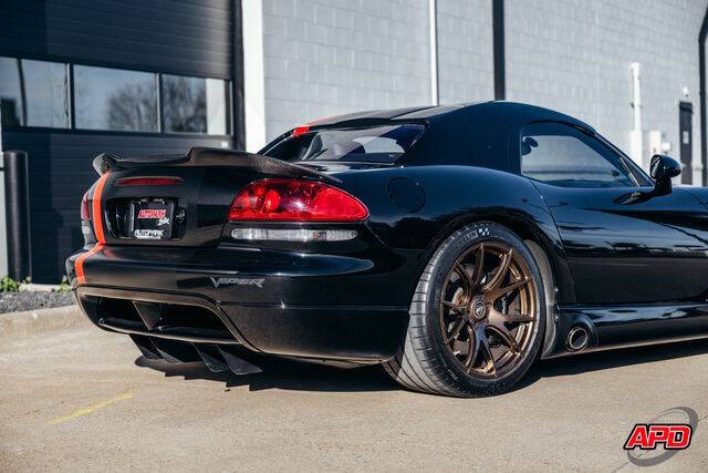 2004 Dodge Viper SRT-10