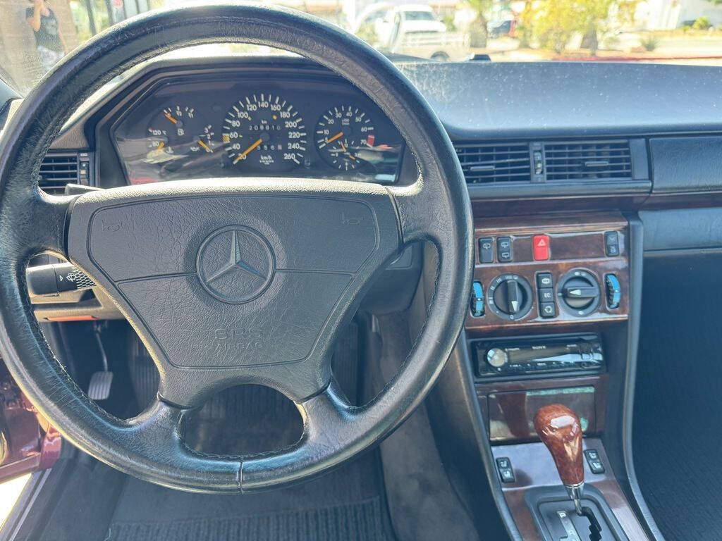 1995 Mercedes-Benz E-Class 16