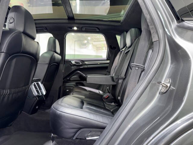 2017 Porsche Cayenne GTS