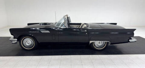 1957 Ford Thunderbird