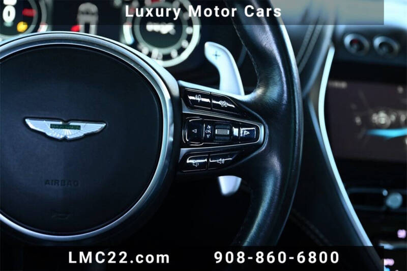 2021 Aston Martin DBX