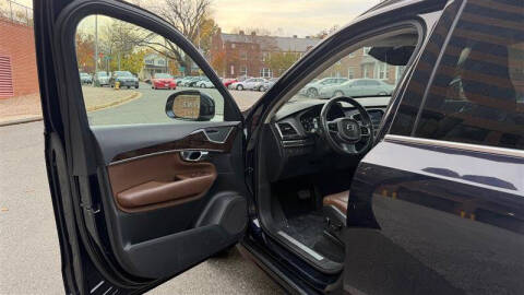 2019 Volvo XC90 T6 Momentum