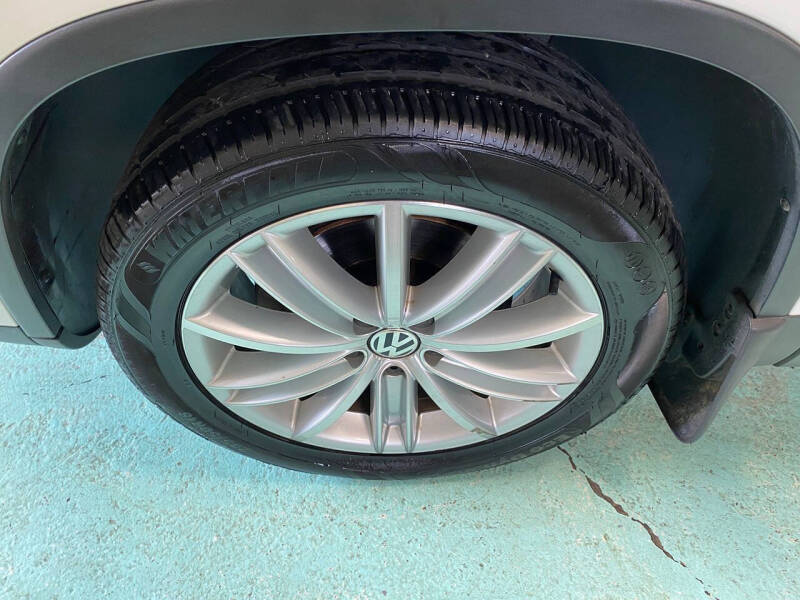 2013 Volkswagen Tiguan SE
