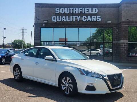 2020 Nissan Altima for sale at SOUTHFIELD QUALITY CARS in Detroit MI