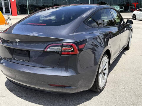2021 Tesla Model 3 Standard Range Plus