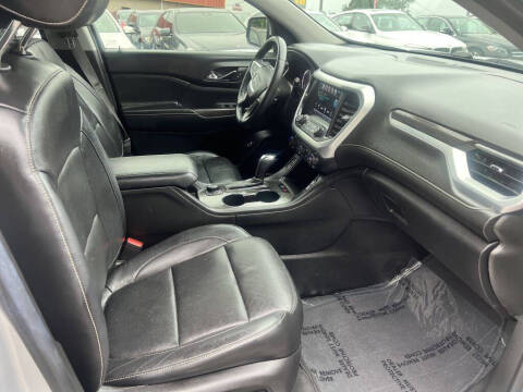 2017 GMC Acadia SLT-1