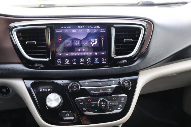 2019 Chrysler Pacifica Touring L Plus