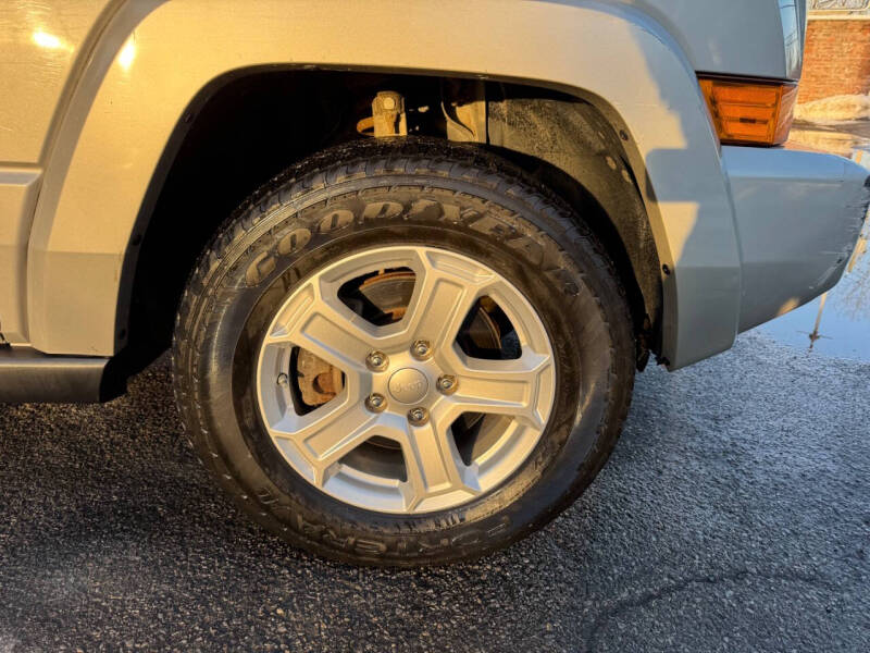 2008 Jeep Commander Sport