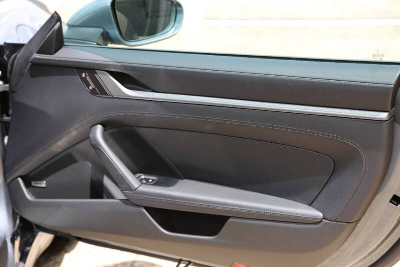 2025 Porsche 911 Carrera