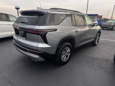 2025 Chevrolet Traverse LT